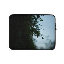 Load image into Gallery viewer, Oujou Leaf Laptop Sleeve
